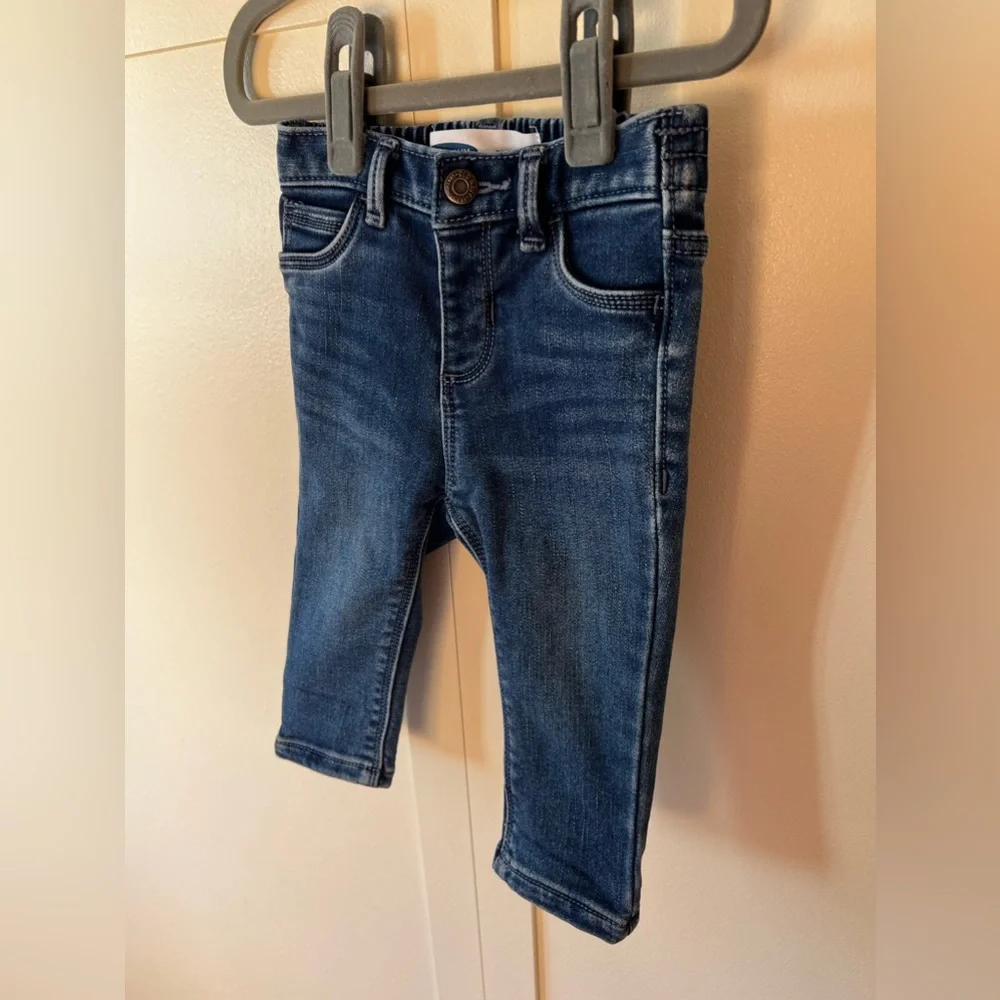 Old Navy Baby Denim Boyfriend Jeans Size‎ 6-12 Months